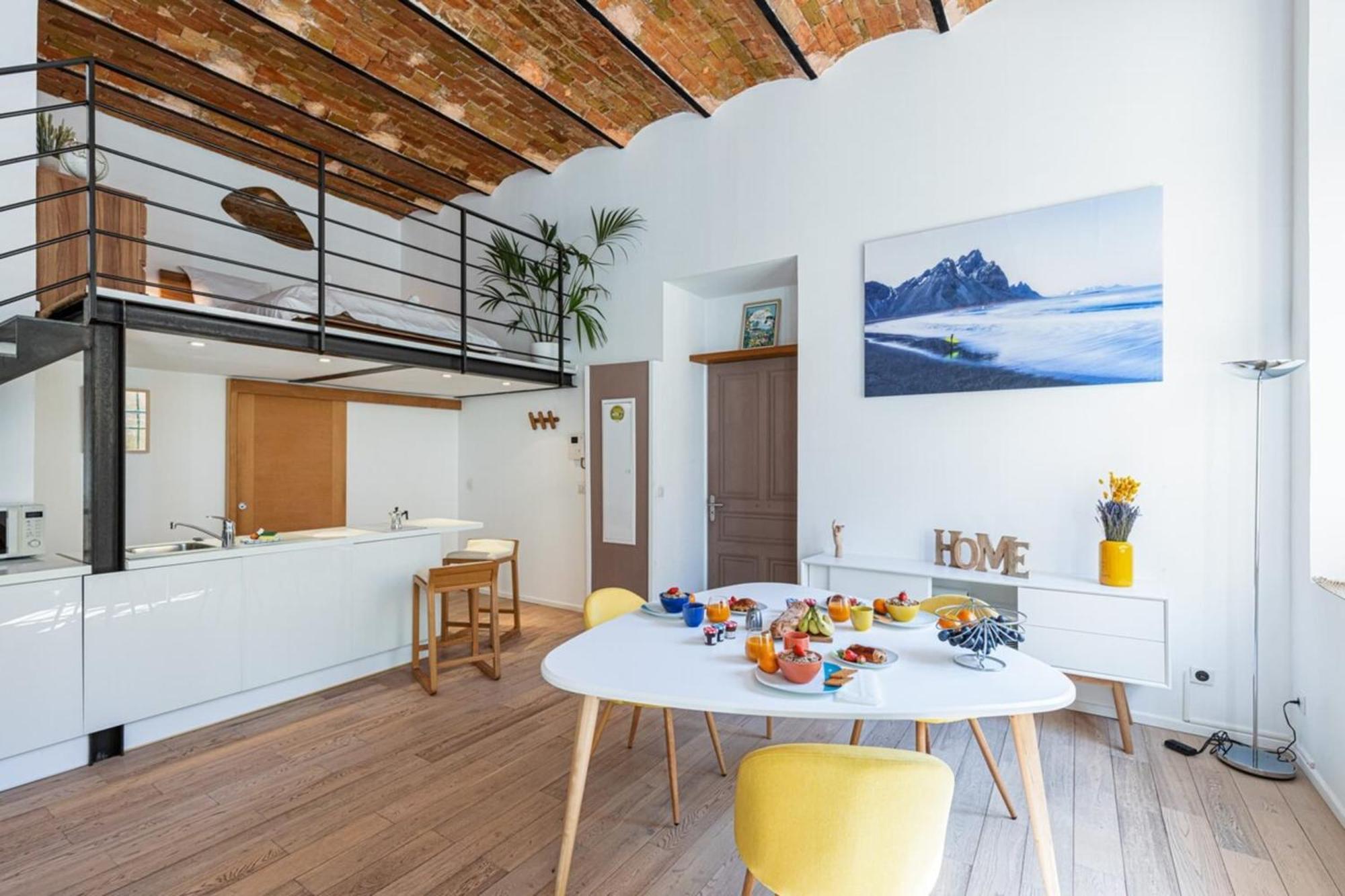 Gubernatis - Beautiful Duplex With Terrace Apartment *
